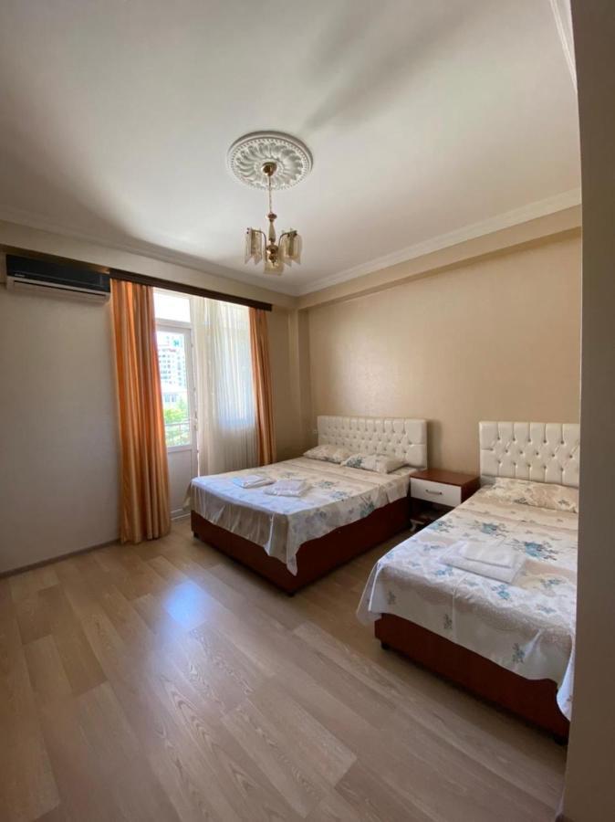 Hotel Eurasia バトゥーミ エクステリア 写真