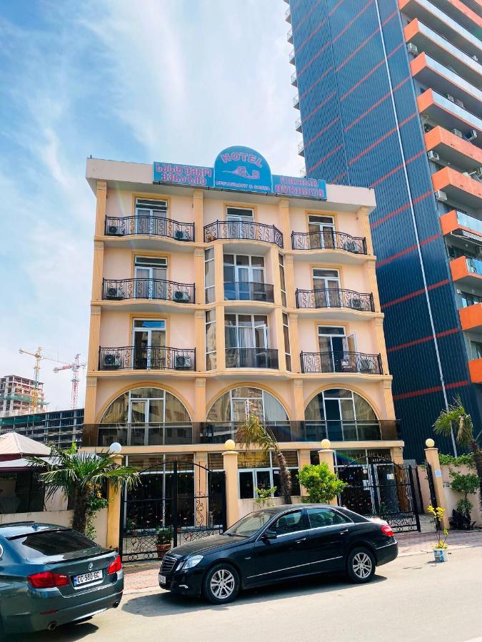 Hotel Eurasia バトゥーミ エクステリア 写真
