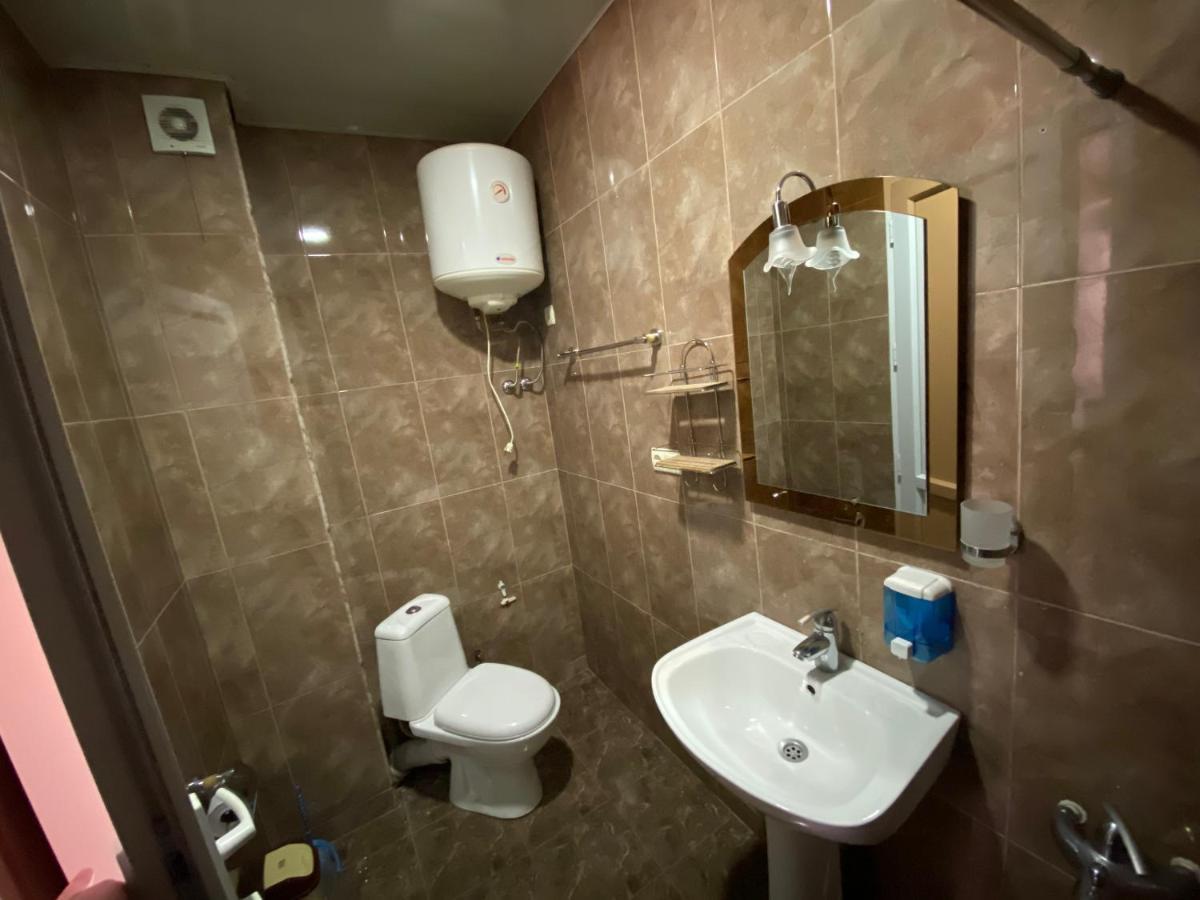 Hotel Eurasia バトゥーミ エクステリア 写真